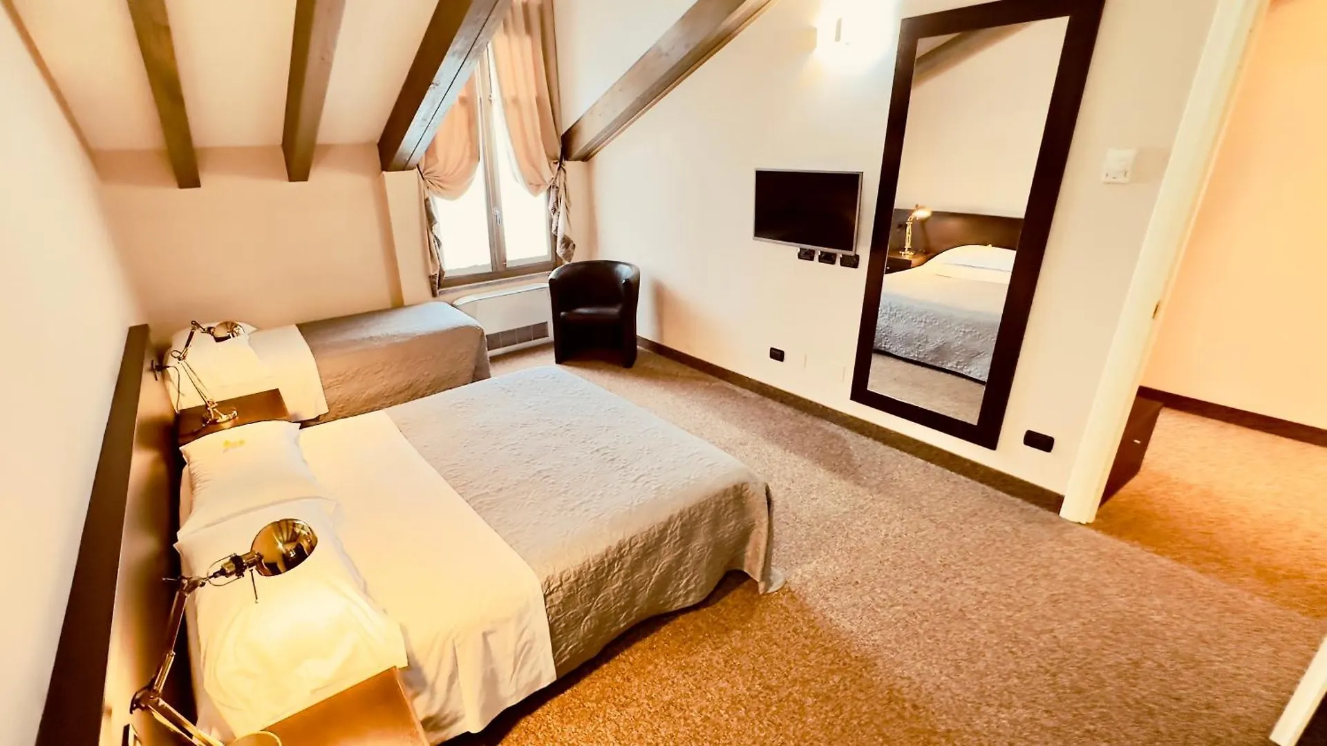Hotel Malpensa Inn Aereoporto Tornavento  4*, Tornavento (Varese)